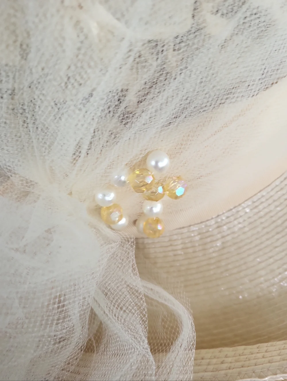 Vintage 60's Beige Floral Tulle Brim Cloche Hat ~Kentucky Derby~Garden Party - Picture 4 of 16